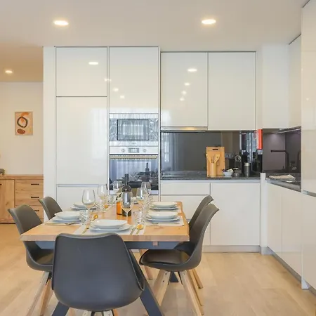 Apartment Alameda 74 Luxury & Parking By Sweet